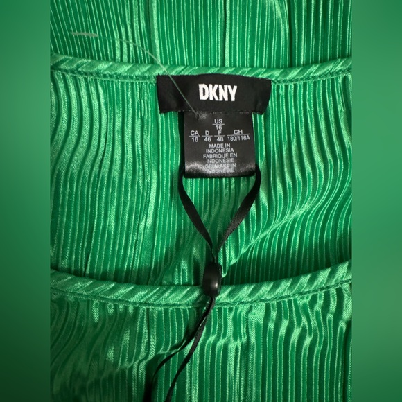 DKNY Vibrant Green Mini Dress Size: 16 | Color: Vibrant Green | Brand: DKNY - Picture 7 of 8